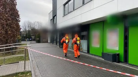 Ktoś rozlał drażniącą substancję w salonie masażu. Drugi raz