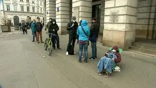 Kolejki do szczepień