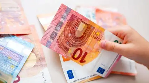 euro shutterstock_2666145997