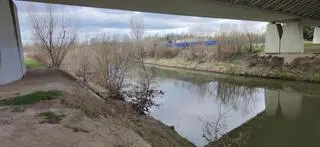 Ciało znaleziono w rejonie mostu kolejowego