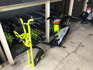 Zniszczone rowery miejskie w Krakowie