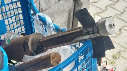 Znalazł pocisk do granatnika, wsadził go do koszyka rowerowego i chciał sprzedać. Zainterweniowała ekspedientka 