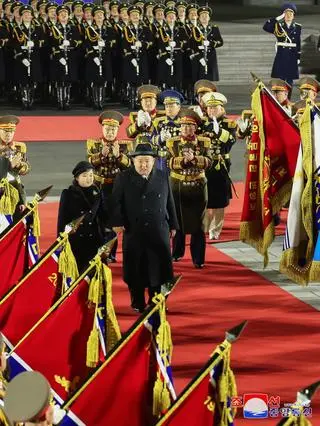 Parada wojskowa z okazji 75-lecia Koreańskiej Armii Ludowej 