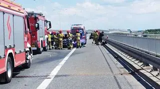 Na miejscu pracują służby