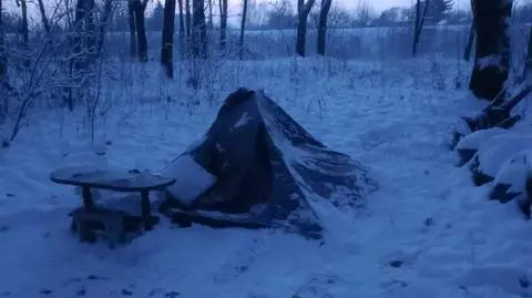 Chcieli przespać noc w namiocie, interweniowali policjanci