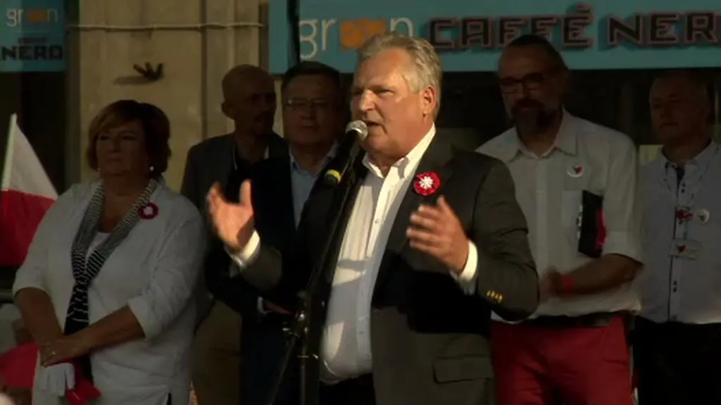 Kwaśniewski: las polskich i europejskich flag to największa nagroda
