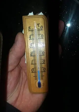 W domu 62-latka panowała temperatura bliska zeru