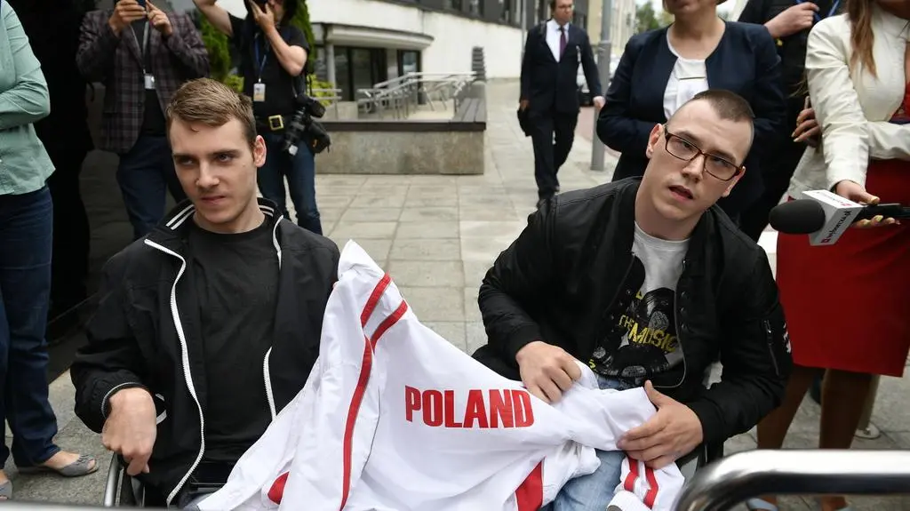 Argument że przyjdzie po nas policja dodaje determinacji