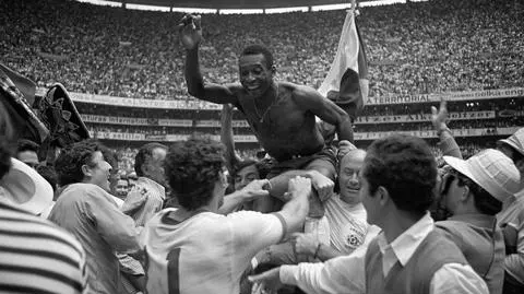 Od pucybuta do "króla futbolu". Został mistrzem, bo tak przyrzekł ojcu