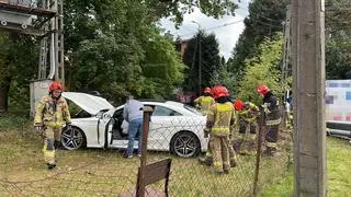 Zderzenie mercedesa i auta dostawczego w Zielonce