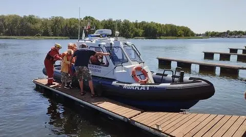 Statek wycieczkowy utknął na mieliźnie. Ewakuowano 100 osób