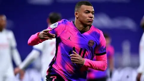 Sto goli Mbappe, powrót Neymara i zmiana lidera. Intensywny weekend we Francji