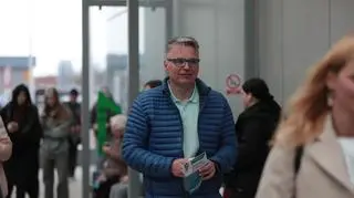Prezydent Zielonej Góry rozdający swoje ulotki