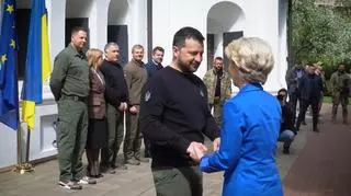 Ursula von der Leyen wita się z Wołodymyrem Zełenskim w Kijowie 