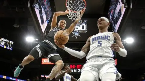 Najlepszy mecz Sochana w NBA. Poprowadził Spurs do wysokiej wygranej
