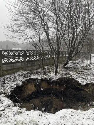 Zapadlisko przy cmentarzu w Trzebini