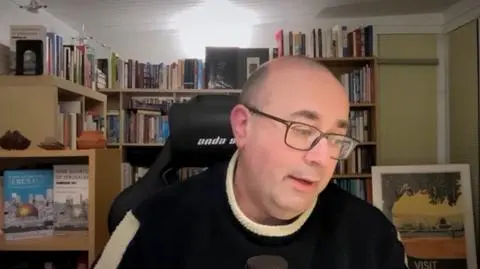 "Może warto byłoby zapytać, czym jest sprawiedliwość, a czym niesprawiedliwość?"