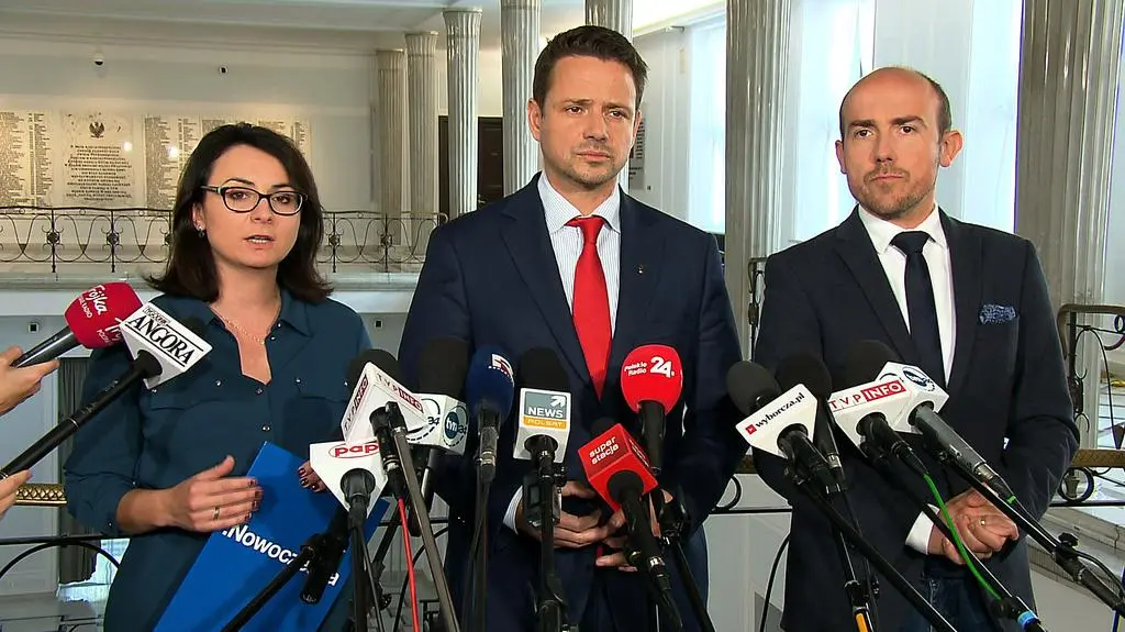 Budka: oczekujemy deklaracji od premiera czy odetnie się od próby wyprowadzenia Polski z UE