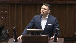 Sławomir Mentzen podczas sejmowej debaty