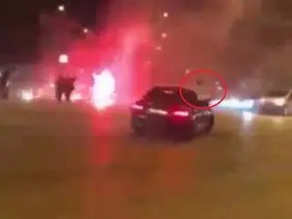 Driftowali na środku skrzyżowania. Sprawę wyjaśnia policja