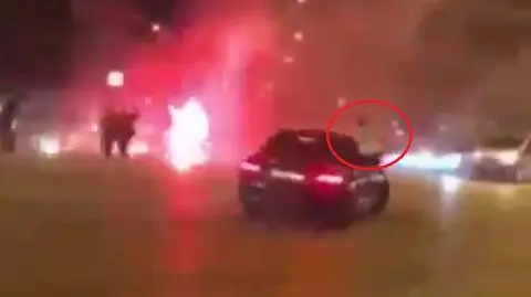 Driftowali na środku skrzyżowania. Sprawę wyjaśnia policja