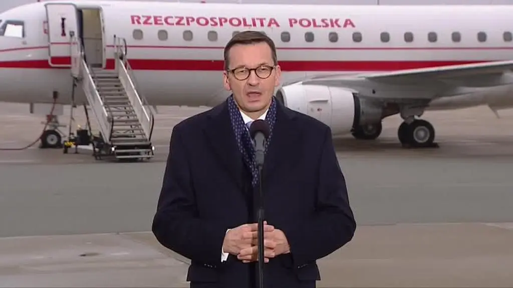 Morawiecki lotnisko 1