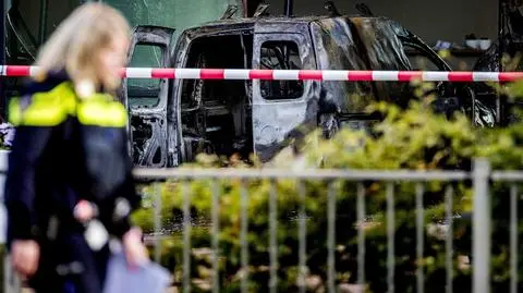 Furgonetka wjechała w siedzibę dziennika pod Amsterdamem