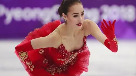 15-letnia Alina Zagitowa z medalem