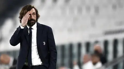 Stracili tytuł, głową zapłacił trener. Pirlo wyrzucony z Juventusu
