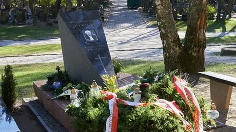 Rodziny dwóch ekshumowanych ofiar katastrofy smoleńskiej otrzymają odszkodowania
