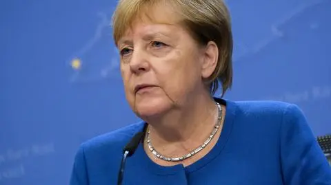 Łukaszenka jest izolowany przez UE. Merkel za decyzję o rozmowie z kim została skrytykowana