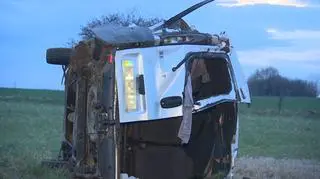 Bus wypadł z autostrady