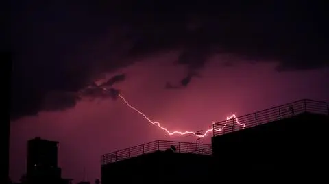 Burza, noc, piorun