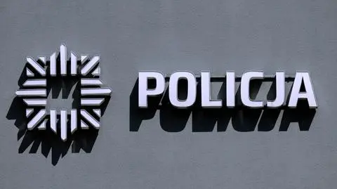 policja shutterstock_2153359787