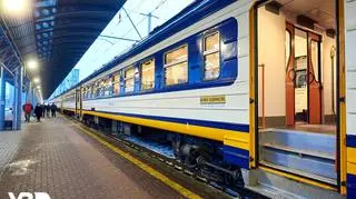 Ukrainian Railways announced that trains going from the east to the west will be evacuating civilians free of charge