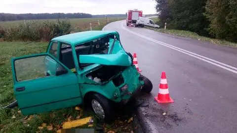 Kierowca fiata został przetransportowany do szpitala 
