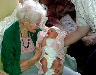 Tekla Juniewicz z prawnuczką