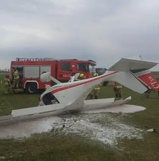 Maszyna leżała do góry kołami