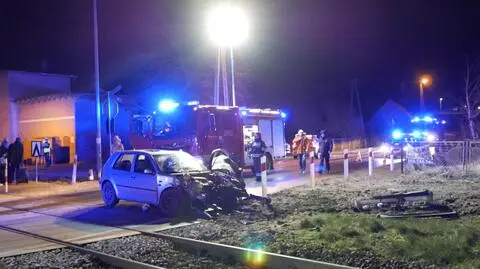 Zderzyli się z pociągiem. Nie wiadomo, kto prowadził