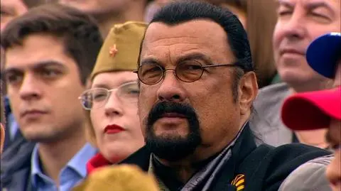 Steven Seagal obserwował defiladę w Moskwie