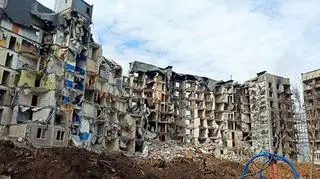 Zniszczone budynki w okupowanym Mariupolu, 2023 rok
