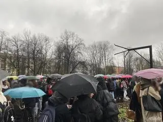 Ewakuacja uczniów i nauczycieli w Suchej Beskidzkiej