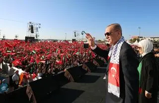 Recep Tayyip Erdogan podczas wielotysięcznego wiecu poparcia dla Palestyny w Stambule