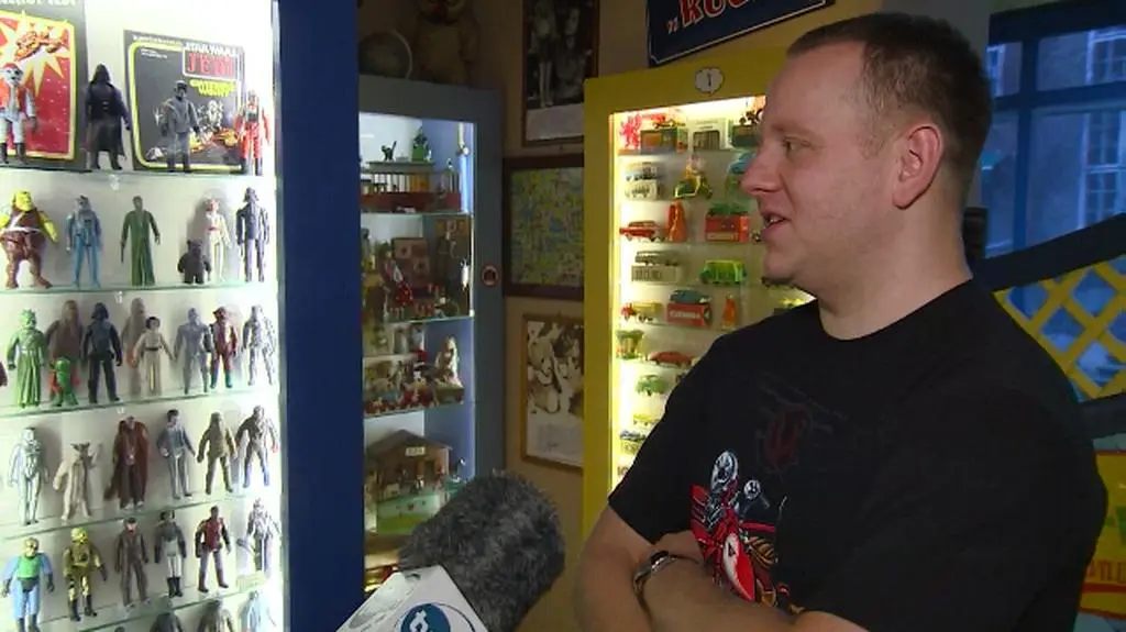 Wymieniał papierosy na ludziki z Gwiezdnych Wojen