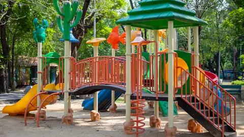 Rząd otworzy place zabaw. "Liczymy na zdrowy rozsądek"