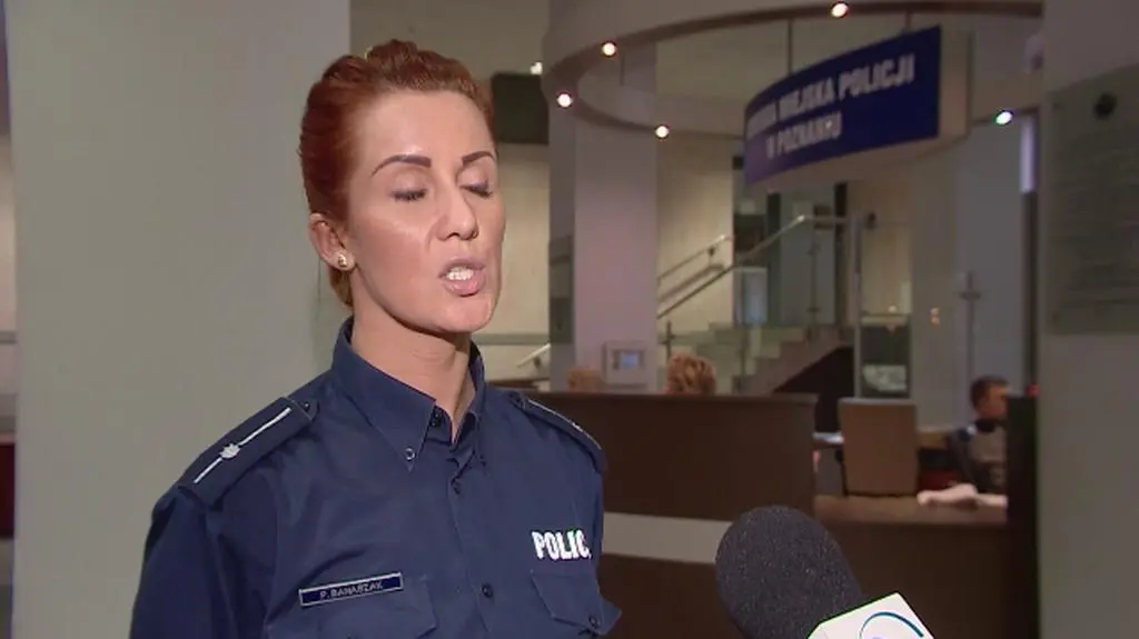 Policja o zarwanym suficie