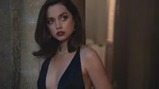 Ana de Armas w "Nie czas umierać"