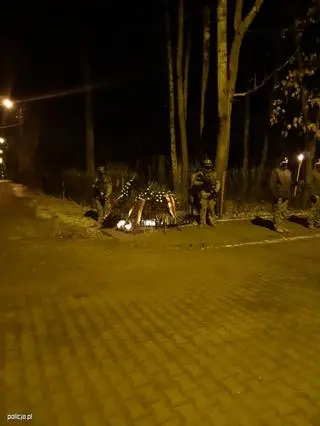 Upamiętnili poległych w Magdalence policjantów