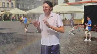 Kurtyny postawił Aquanet