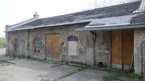 Pierwotnie fabryka należała do Adolfa Buchholtza